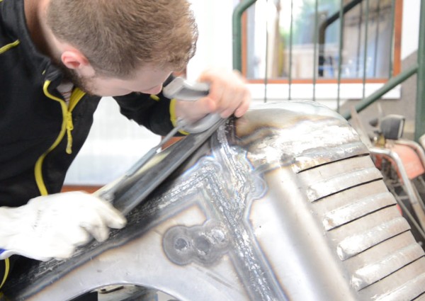 Handgefertigte Traktorhaube
